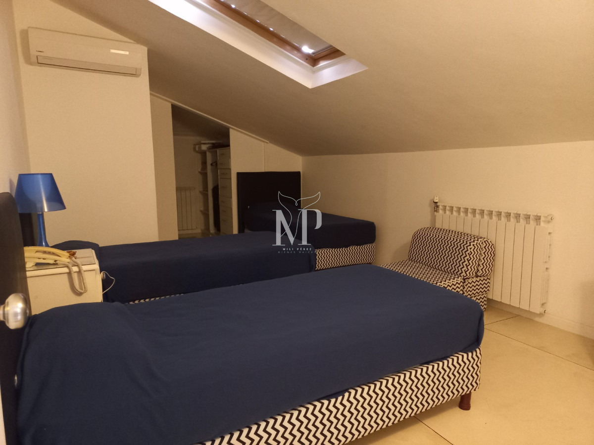 Casa ID.90 - Hersomo Chalet de 5 dormitorios en venta en zona residencial