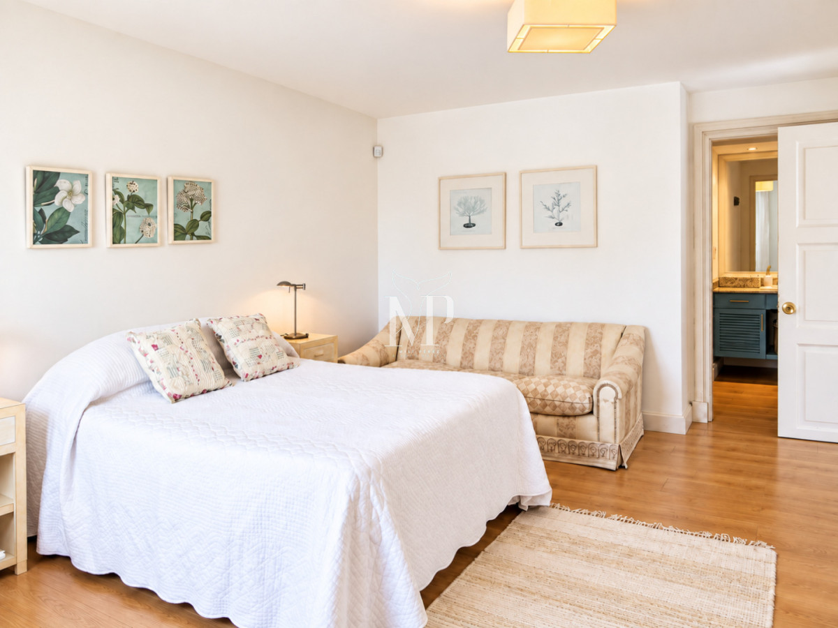 Casa ID.36 - Casa en Venta de 5 dormitorios en el Golf , Punta del este , Playa Bravav