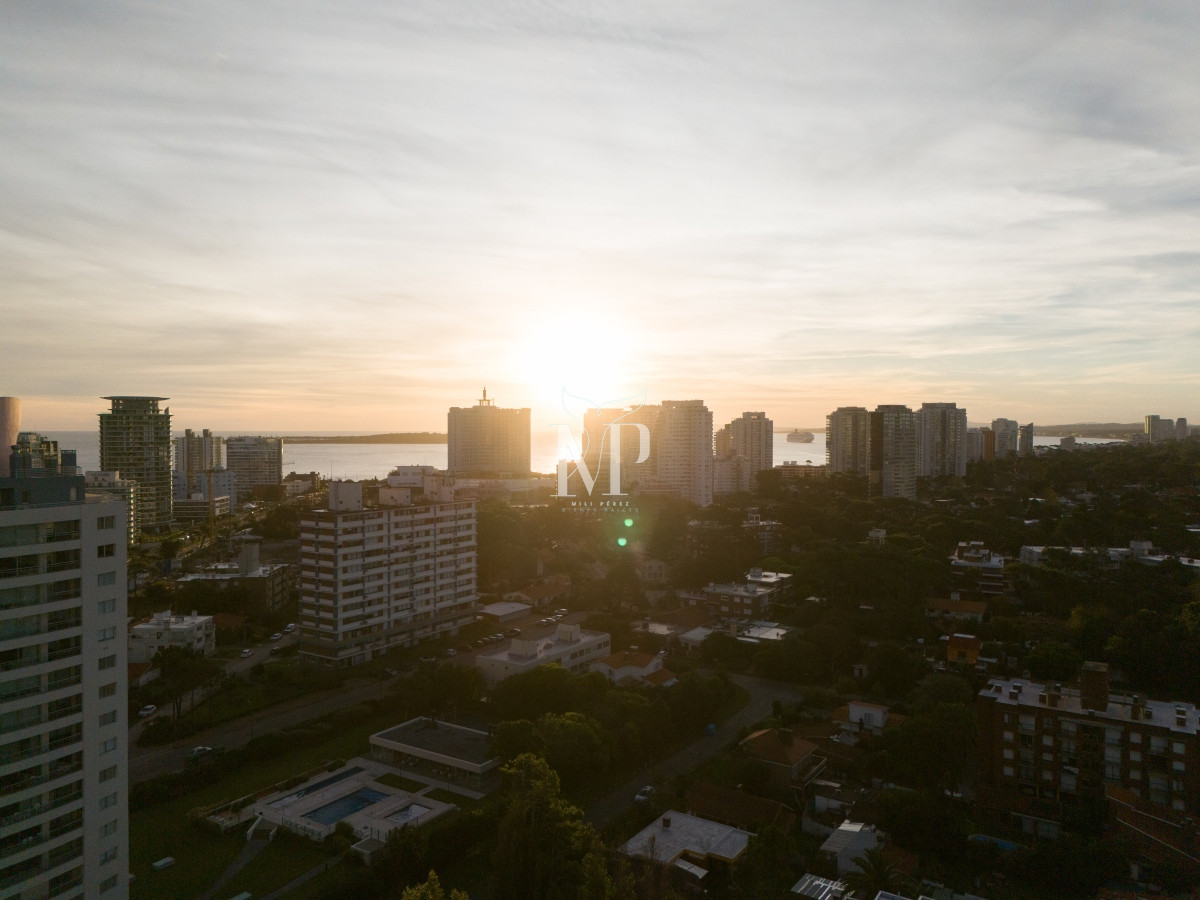 Apartamento ID.134 - Lanzamiento, Playa Brava - Torre Manglar Albor, departamento 2 dormitorios