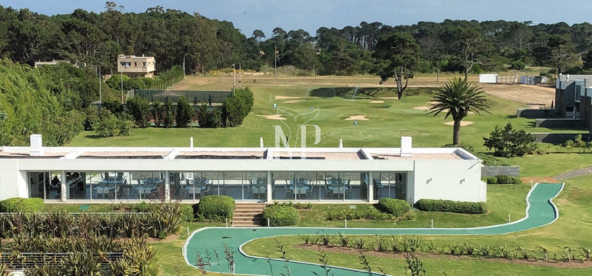 Apartamento ID.50 - Vende espectacular Apartamento de 2 dormitorios frente al Océano en la Brava, Punta del Este