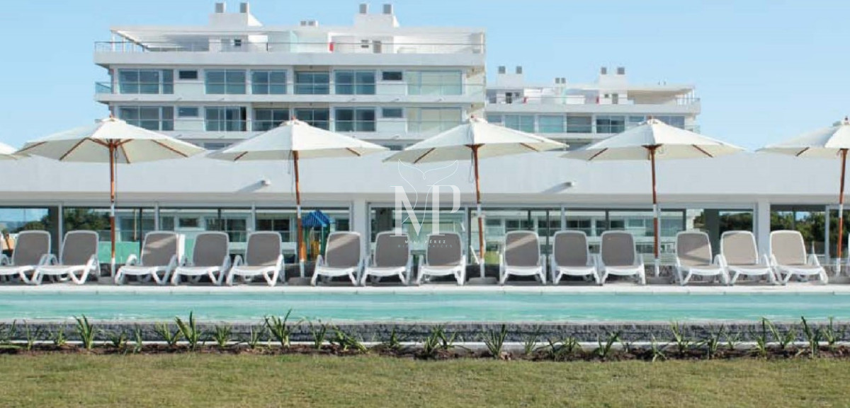 Apartamento ID.50 - Vende espectacular Apartamento de 2 dormitorios frente al Océano en la Brava, Punta del Este