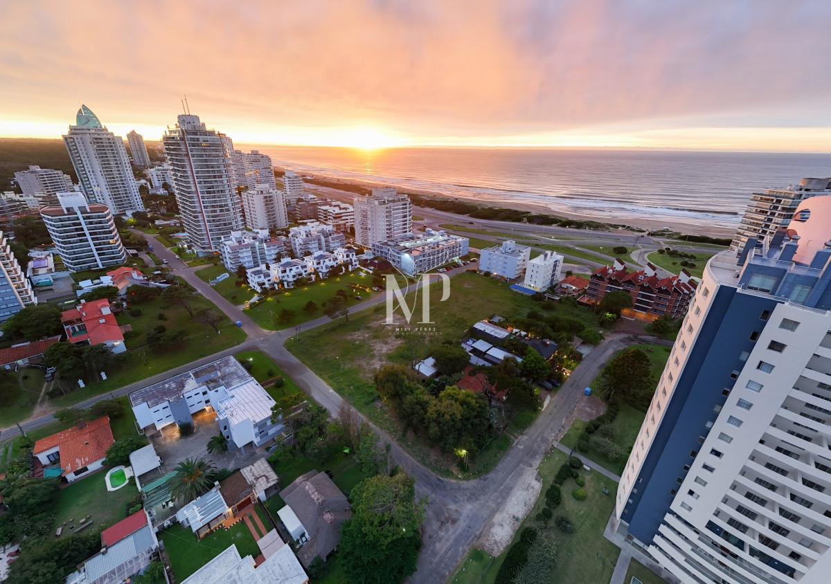 Apartamento ID.134 - Lanzamiento, Playa Brava - Torre Manglar Albor, departamento 2 dormitorios