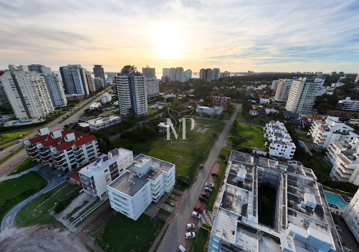 Apartamento ID.134 - Lanzamiento, Playa Brava - Torre Manglar Albor, departamento 2 dormitorios