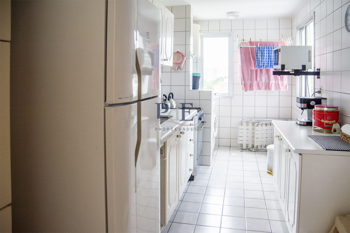 Apartamento de 3 dormitorios a la venta en playa Mansa Punta del Este - Imagen 17