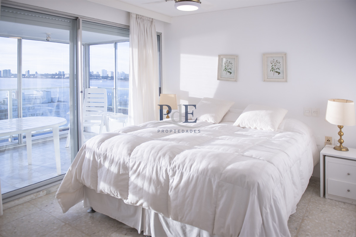 Vende departamento de 3 dormitorios con vista al Puerto, Punta del Este - Imagen 18