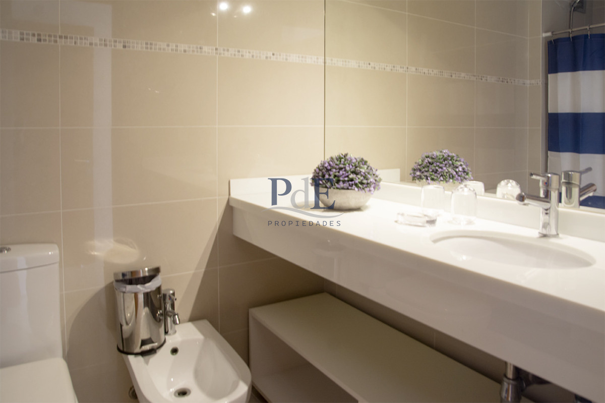 Apartamento de 3 Dormitorios en Playa Mansa en venta  - A Pasos del Mar - Imagen 58
