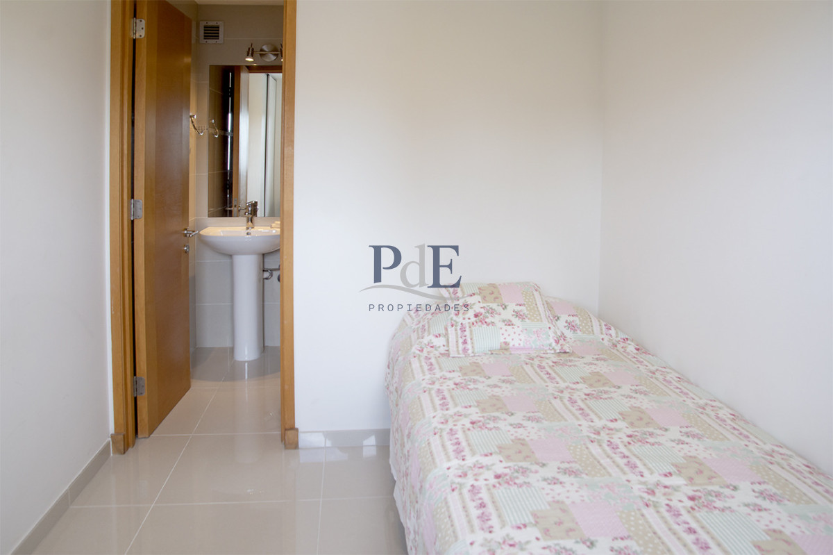 Apartamento de 3 Dormitorios en Playa Mansa en venta  - A Pasos del Mar - Imagen 26