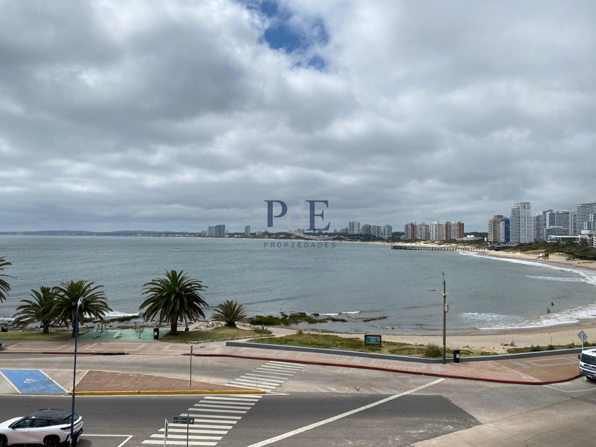 Vende apartamento con vista al mar de 3 dormitorios, Punta del Este - Imagen 2
