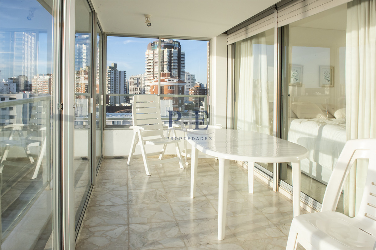 Vende departamento de 3 dormitorios con vista al Puerto, Punta del Este - Imagen 10