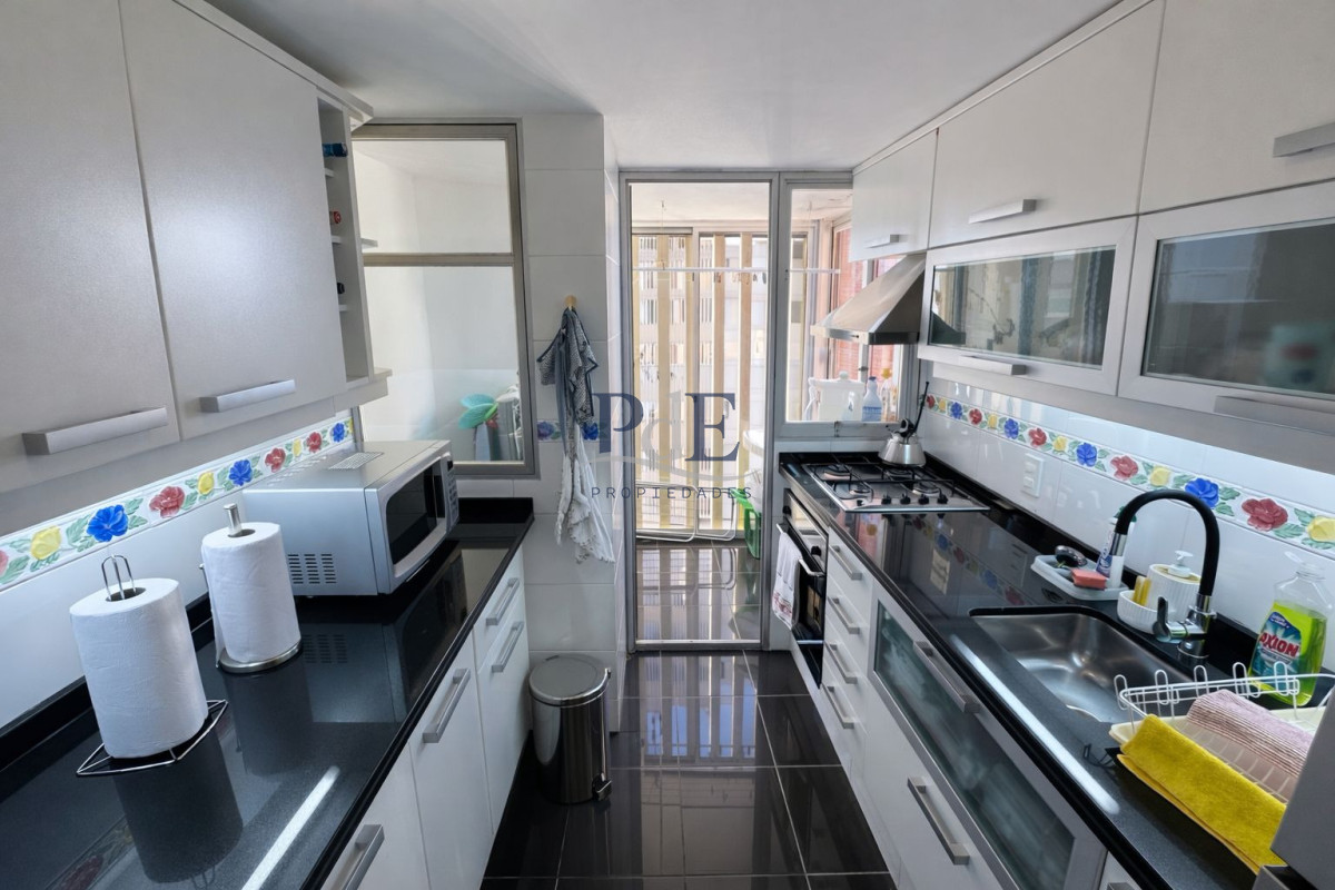 VENTA APARTAMENTO 2 DORMITORIOS 2 BAÑOS PRIMERA LÍNEA PLAYA MANSA - Imagen 14