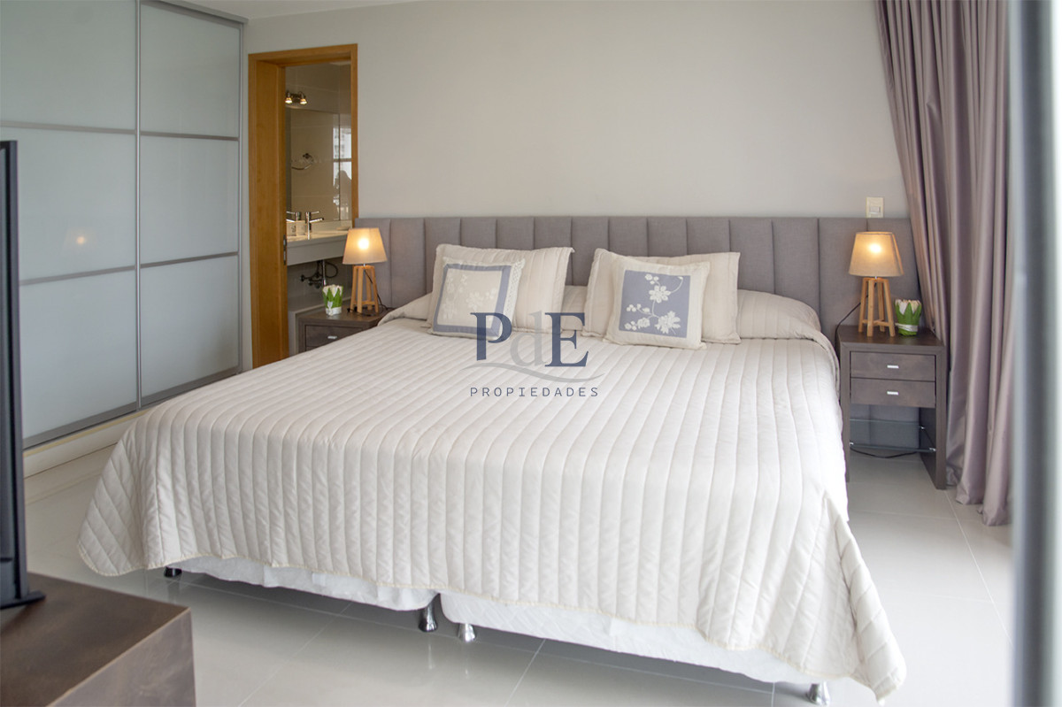 Apartamento de 3 Dormitorios en Playa Mansa en venta  - A Pasos del Mar - Imagen 18