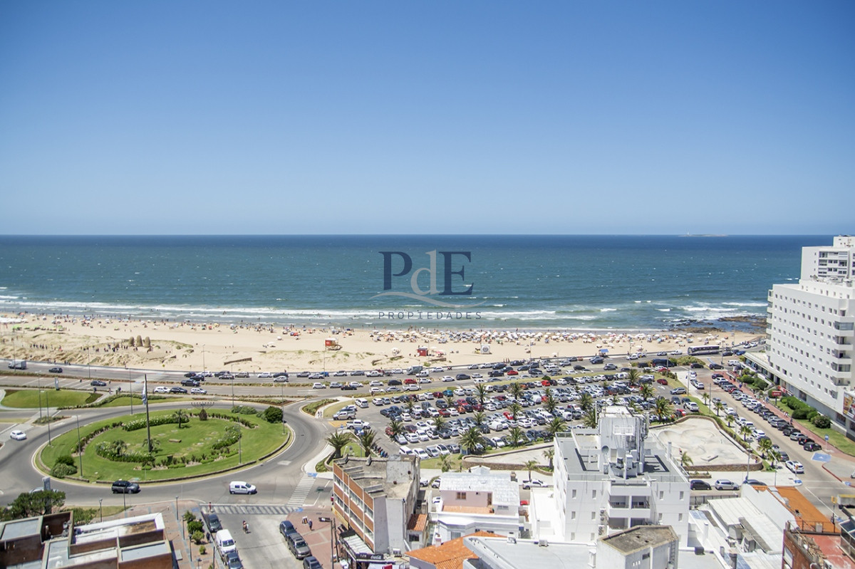 Apartamento en venta con vista a Playa Brava!! - Imagen 35