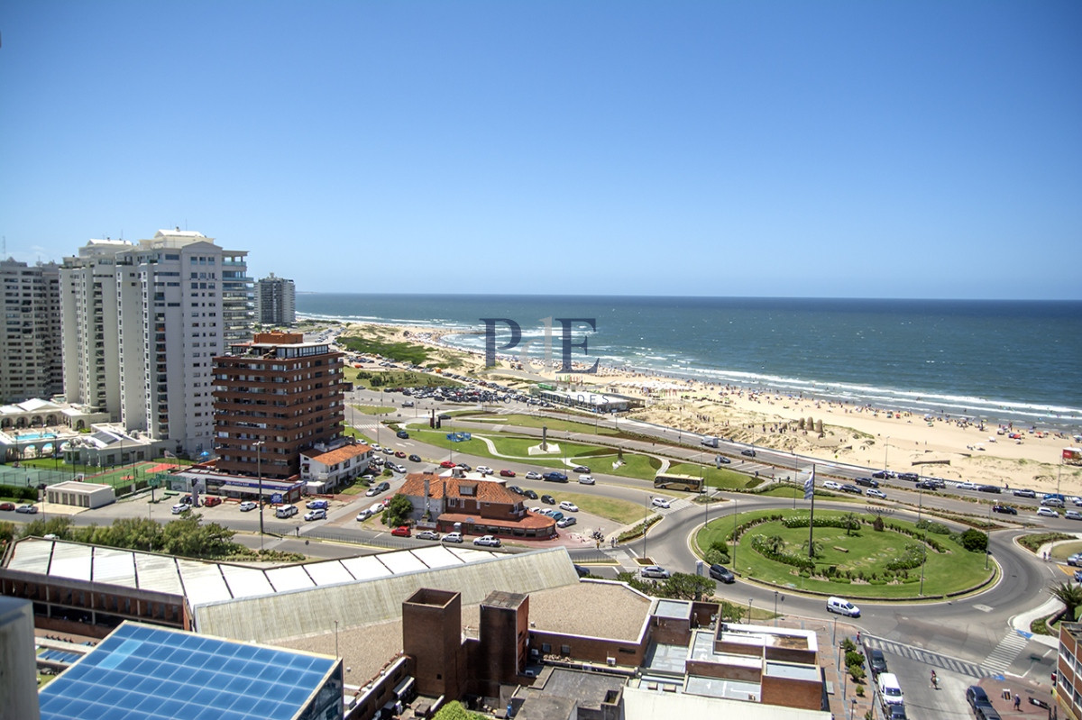 Apartamento en venta con vista a Playa Brava!! - Imagen 33