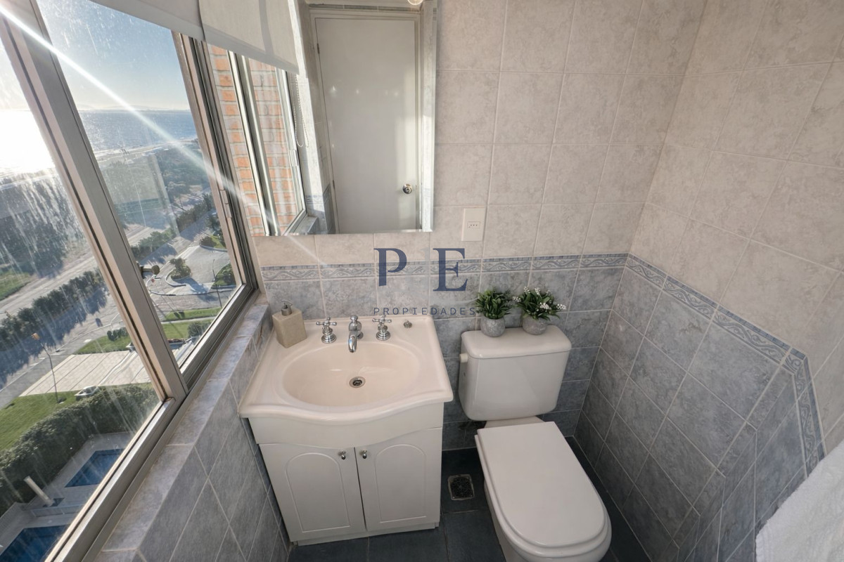 VENTA APARTAMENTO 2 DORMITORIOS 2 BAÑOS PRIMERA LÍNEA PLAYA MANSA - Imagen 16