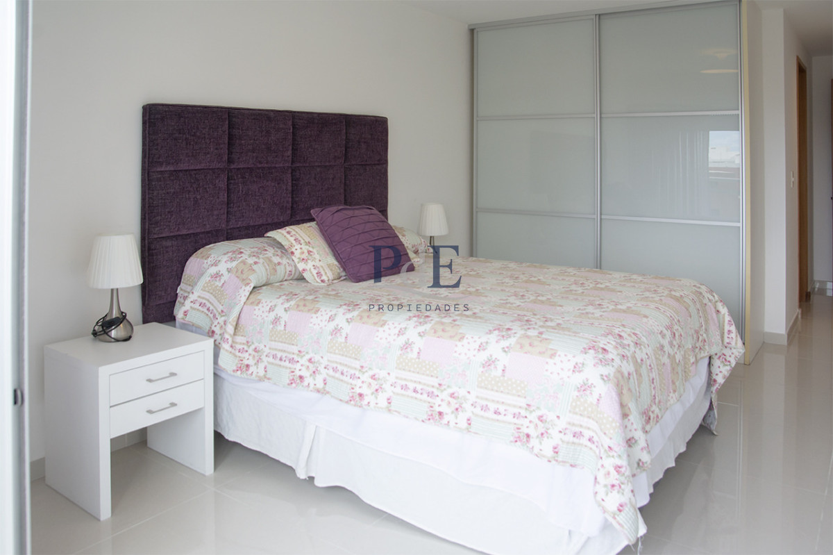 Apartamento de 3 Dormitorios en Playa Mansa en venta  - A Pasos del Mar - Imagen 48