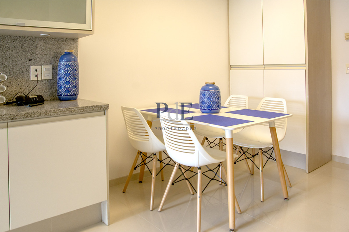Apartamento de 3 Dormitorios en Playa Mansa en venta  - A Pasos del Mar - Imagen 40