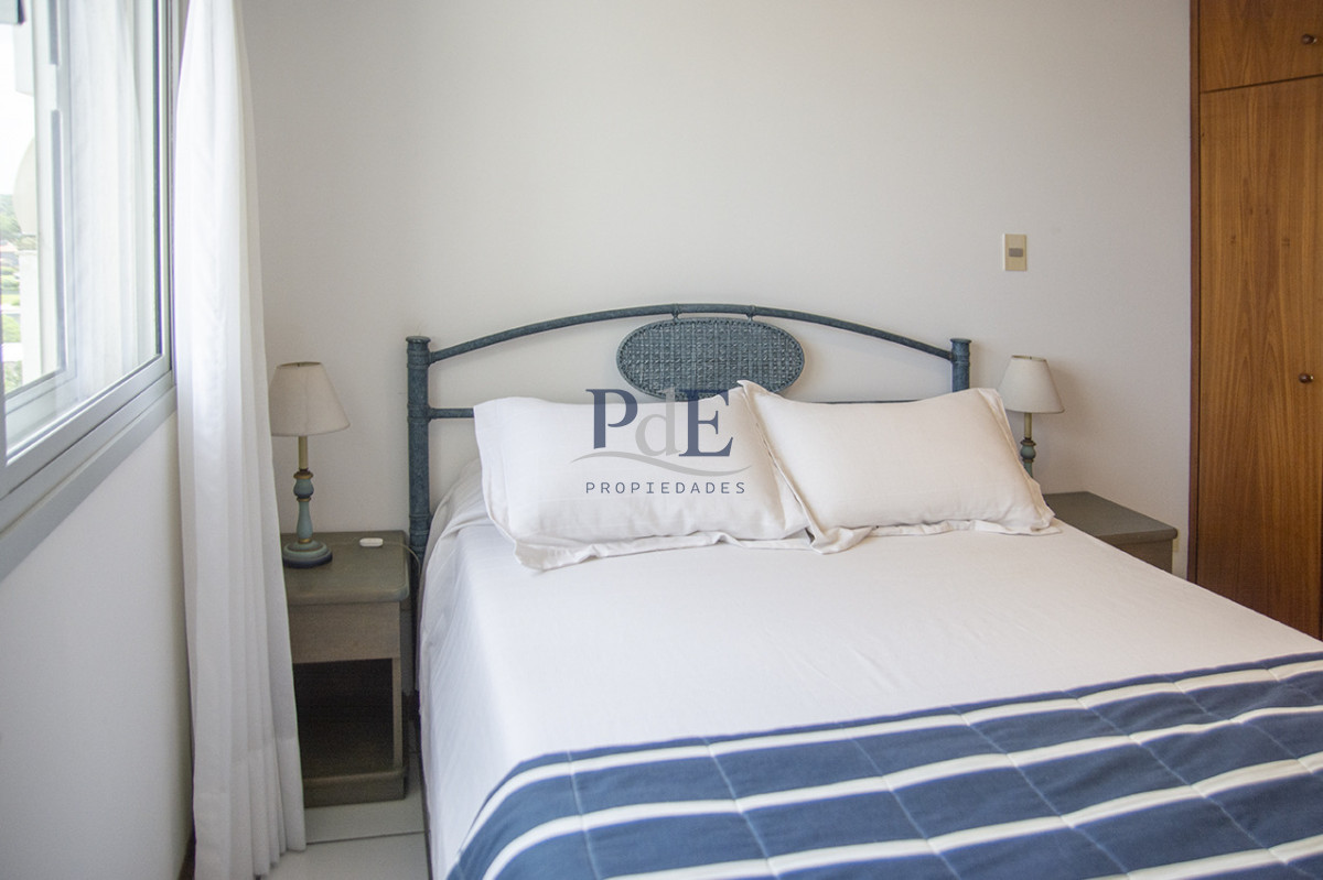 Apartamento de 3 dormitorios a la venta en playa Mansa Punta del Este - Imagen 13