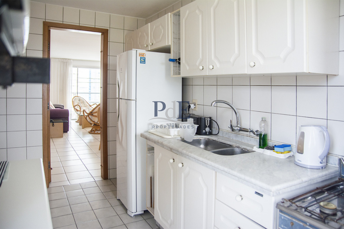 Apartamento de 3 dormitorios a la venta en playa Mansa Punta del Este - Imagen 16