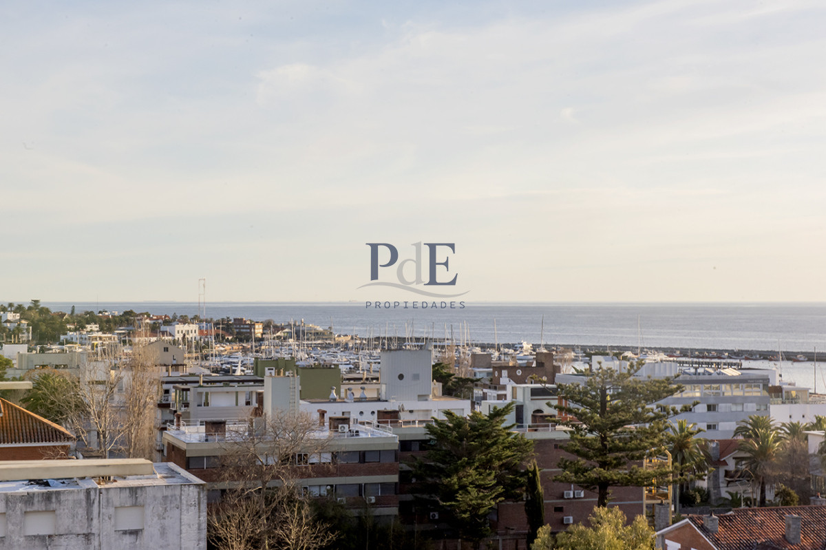 Vende departamento de 3 dormitorios con vista al Puerto, Punta del Este - Imagen 33