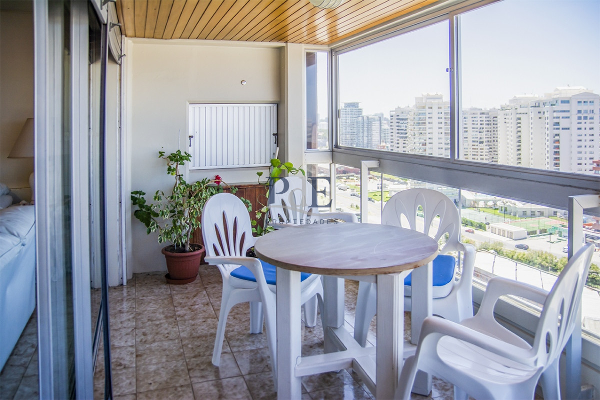 Apartamento en venta con vista a Playa Brava!! - Imagen 9