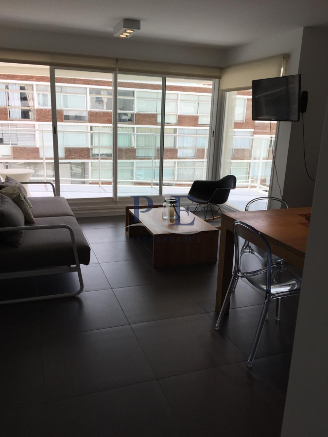 Apartamento de 2 dormitorios en venta en Península a metros del mar - Imagen 2