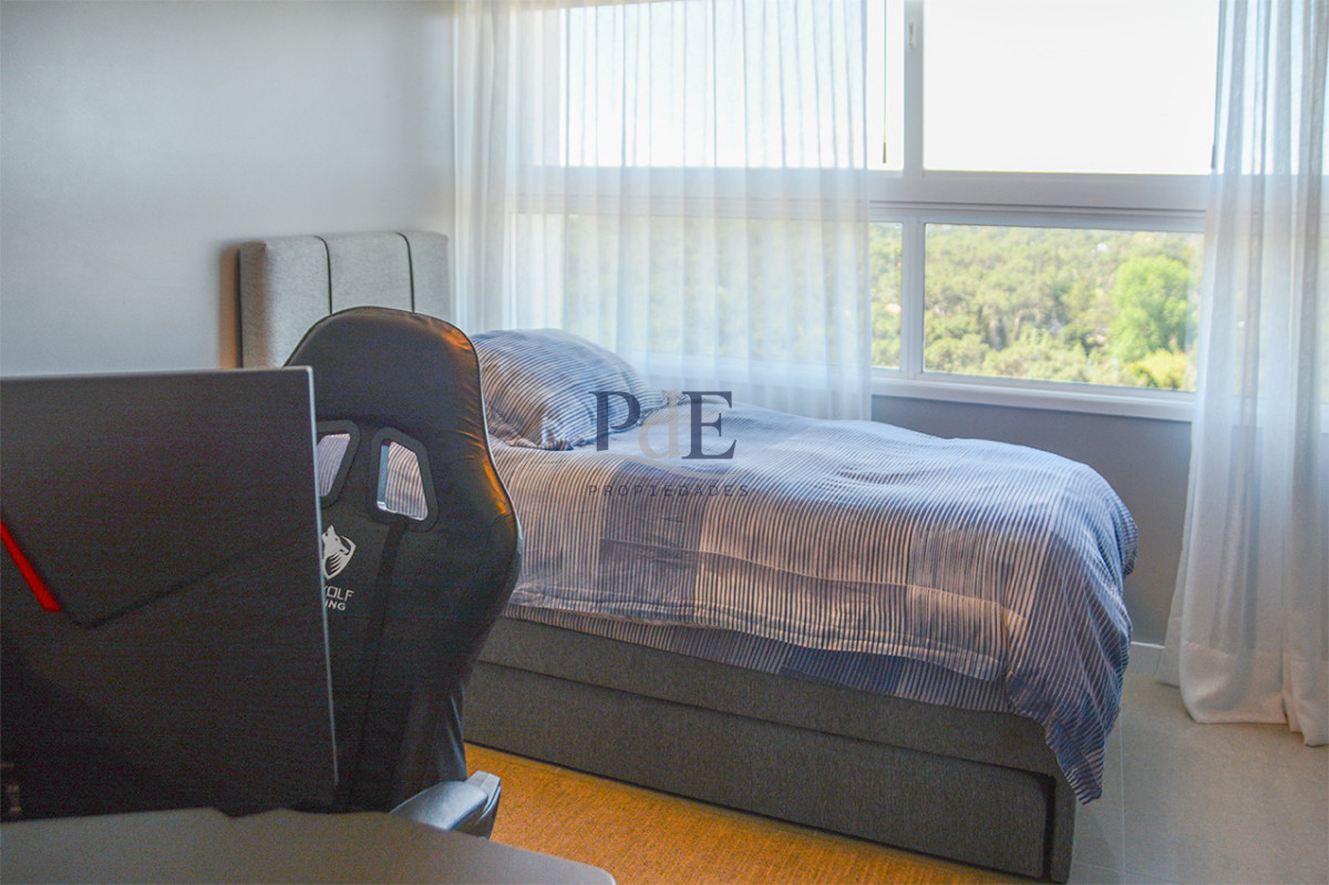 Departamento con linda vista a pasos de Playa Brava - Imagen 29