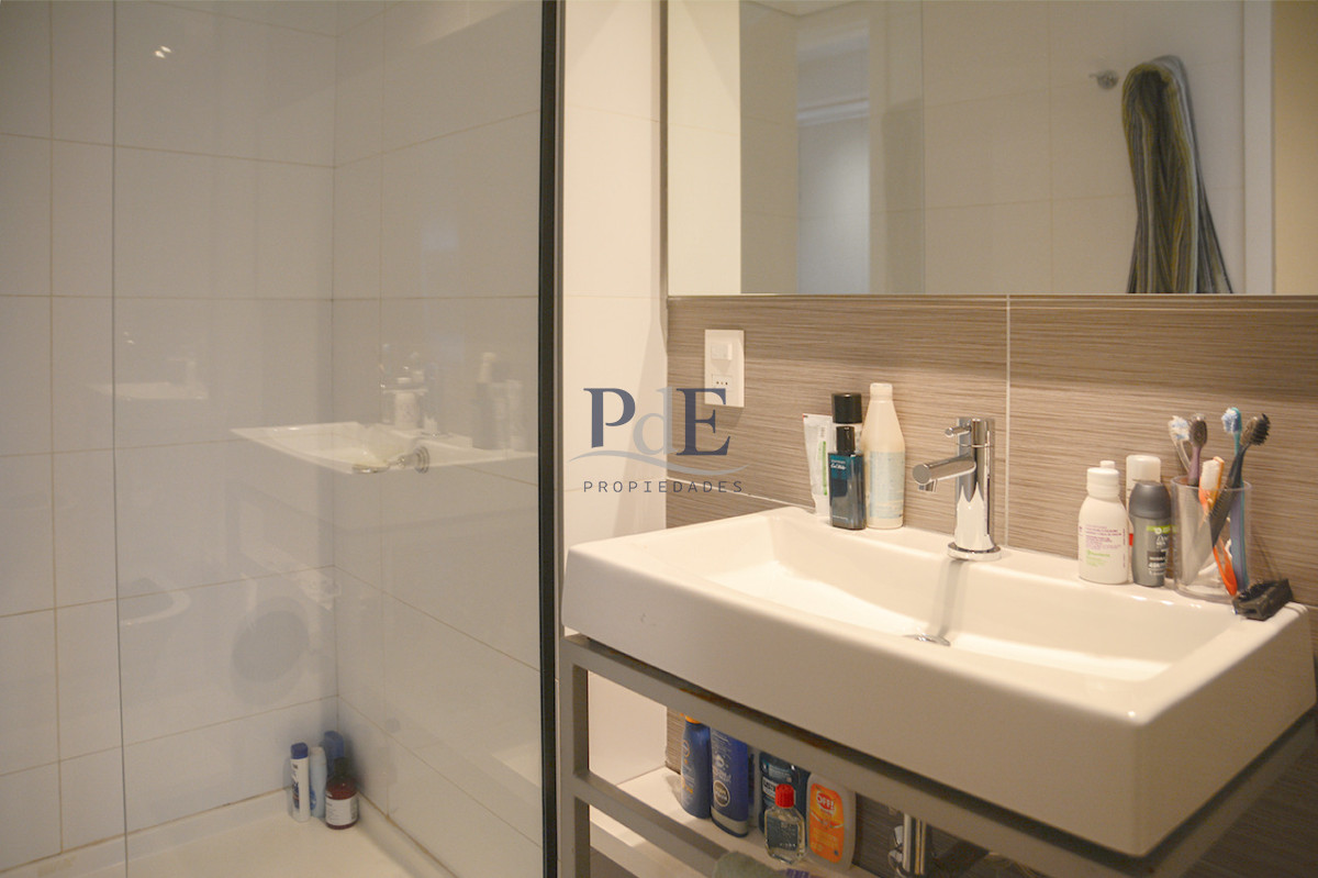 Departamento con linda vista a pasos de Playa Brava - Imagen 32