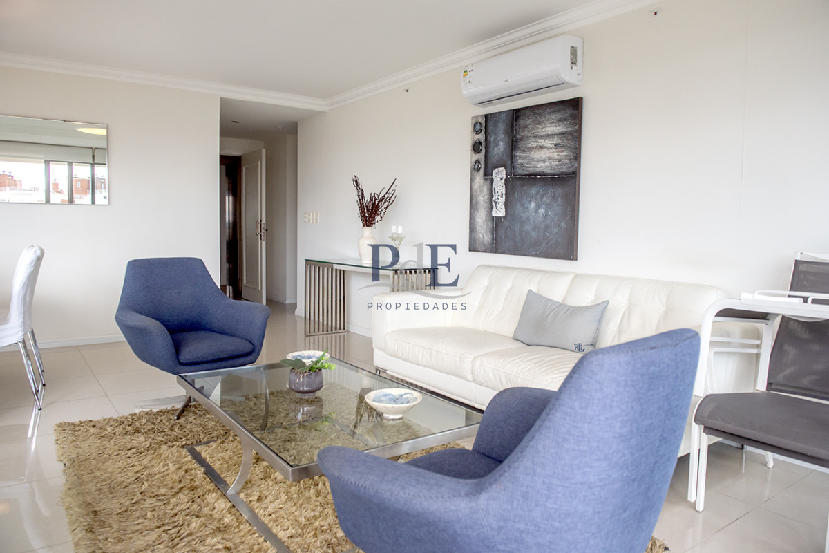 Increíble apartamento excelente vista al mar. Torre Imperiale.