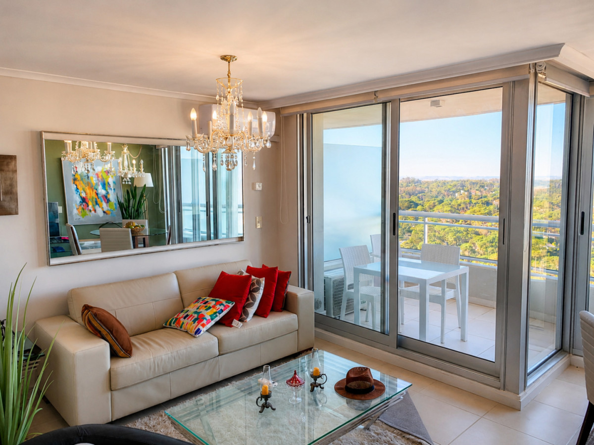 Imagen de Penthouse Exclusivo en Zona Premium: amplio living comedor, 2 baños, y doble Garaje en Torre de Categoría