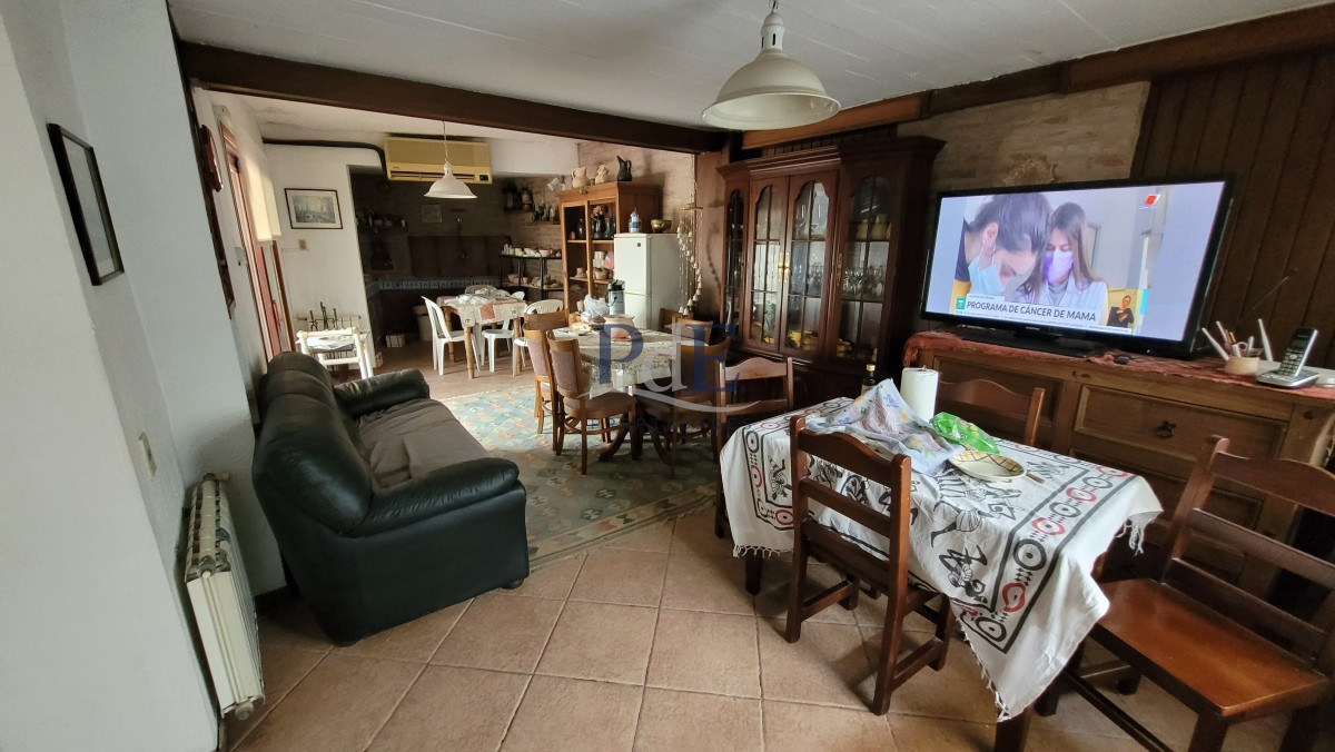 Casa de 3 dormitorios en Barrio Cantegril en venta, excelente ubicación  - Imagen 2