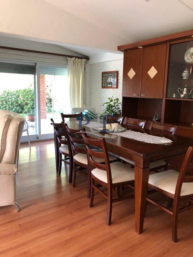 Vendemos casa en Playa Mansa Punta del este - Imagen 3