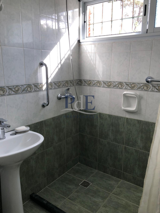 Vendemos casa en Playa Mansa Punta del este - Imagen 7