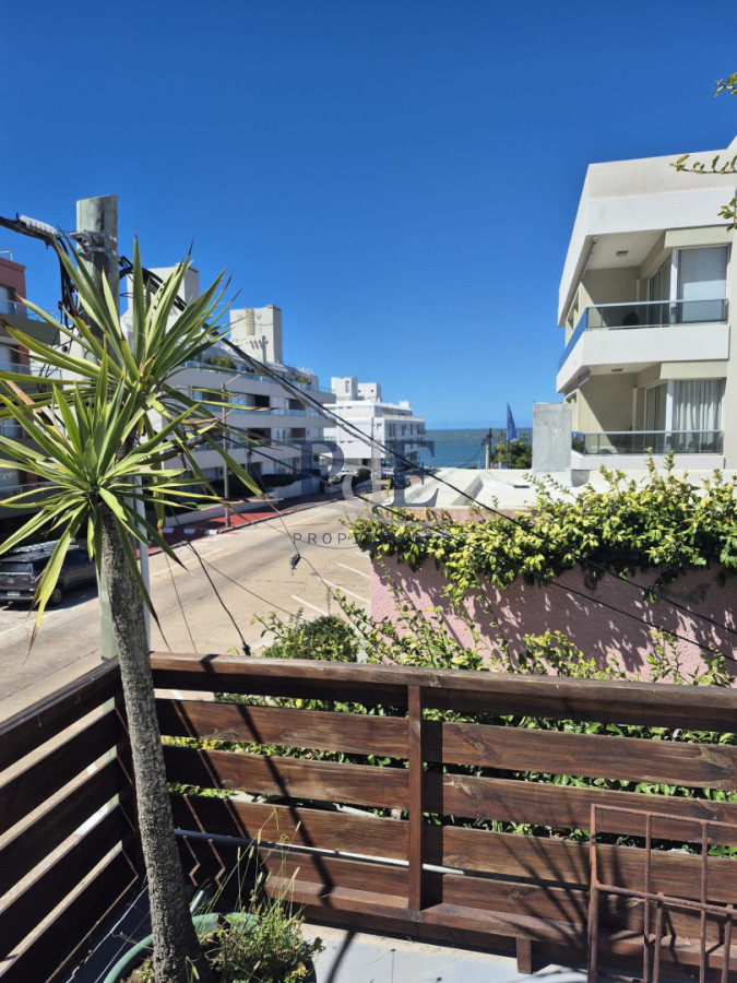 Casa en Península, Punta del Este. 2 dormitorios - Imagen 1