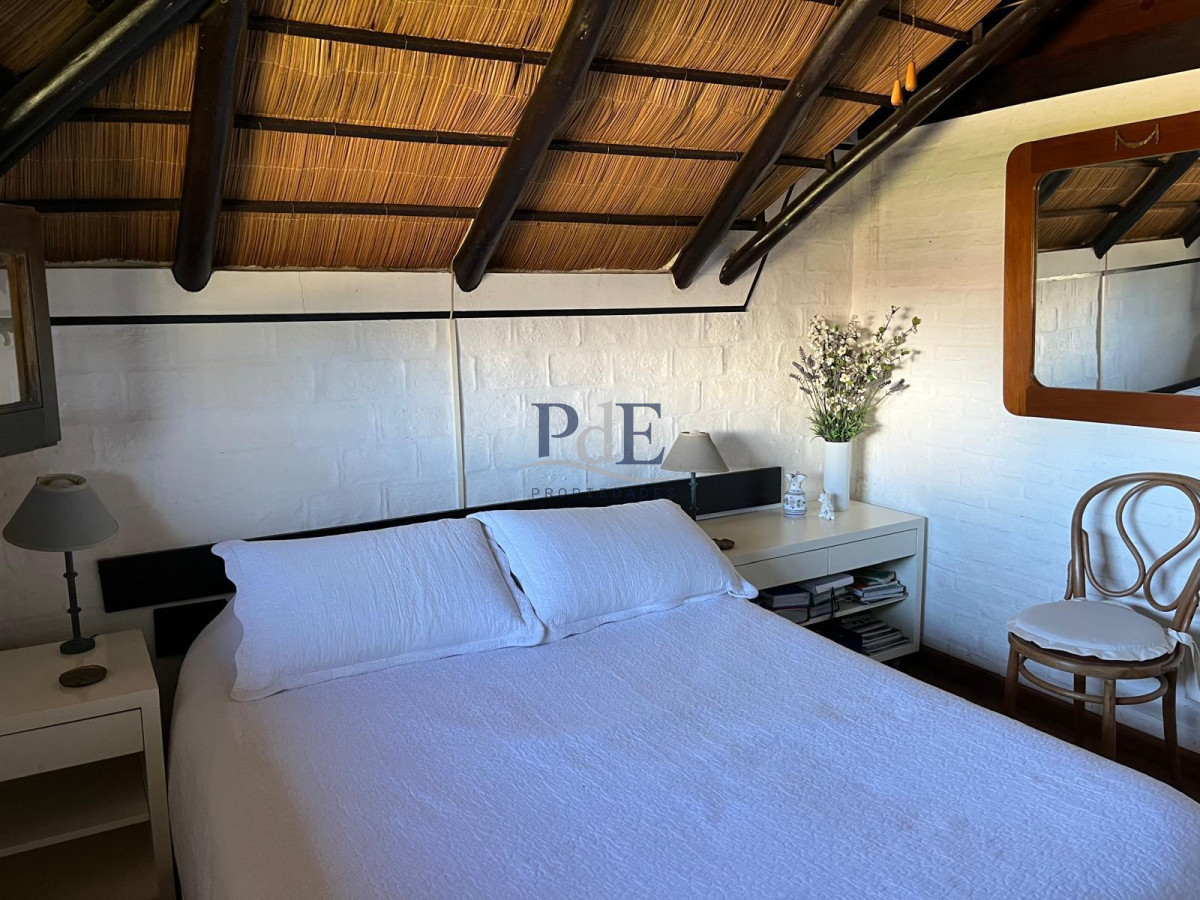 Hermosa cabaña de 4 dormitorios en venta a metros de Playa Mansa, Punta del Este - Imagen 21