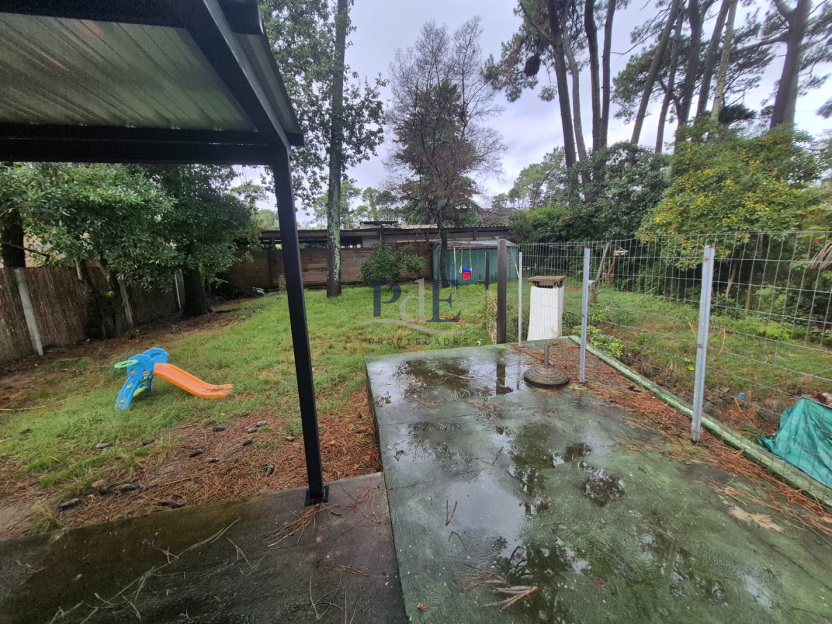 Pinares | Casa para Vivir Todo el Año a Dos Cuadras de la Laguna - Imagen 17