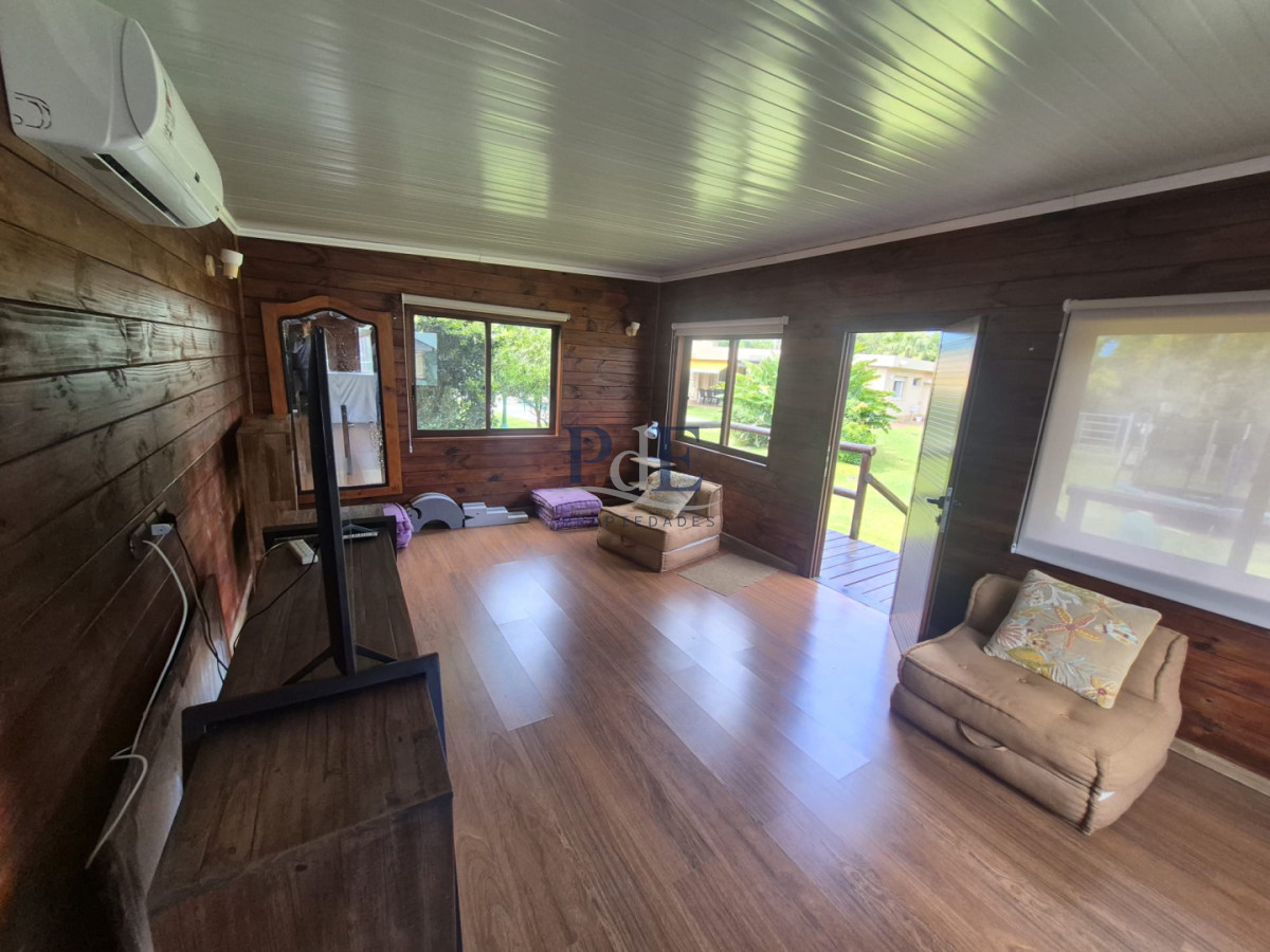 Casa de 4 dormitorios en Punta del Este con 2300 m2 de terreno - Imagen 38