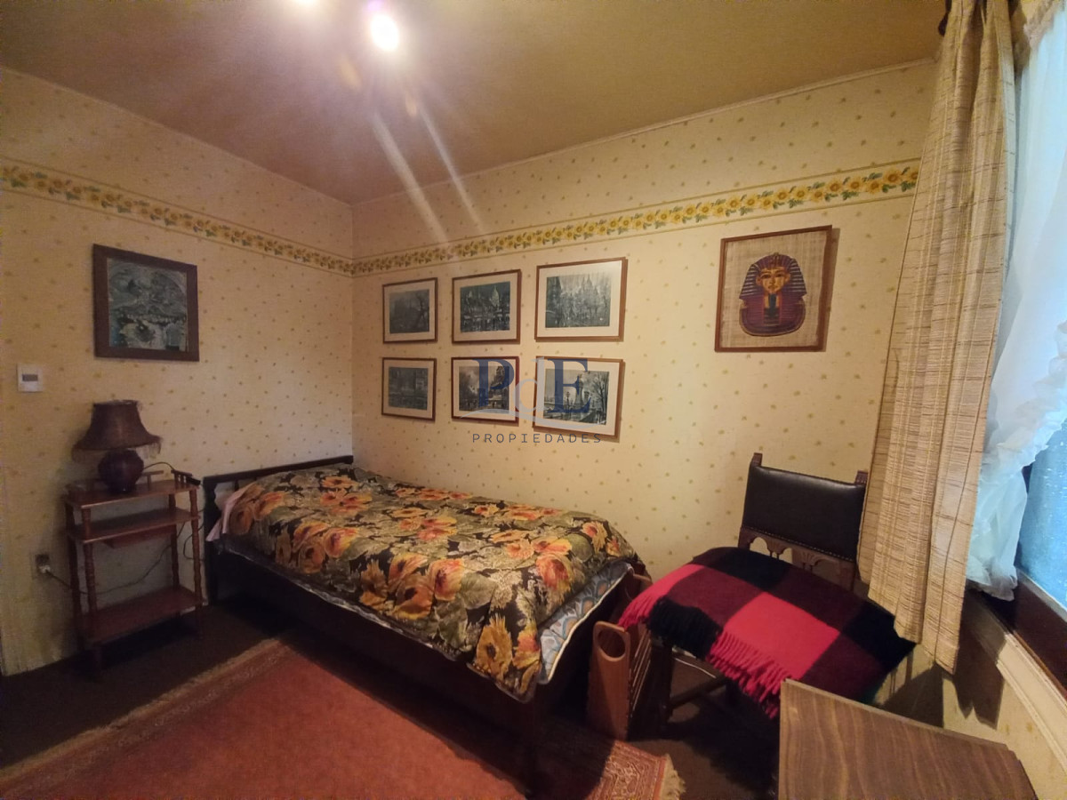 Vende casa de 4 dormitorios en Pinares, cerca del mar. Punta del Este.  - Imagen 9