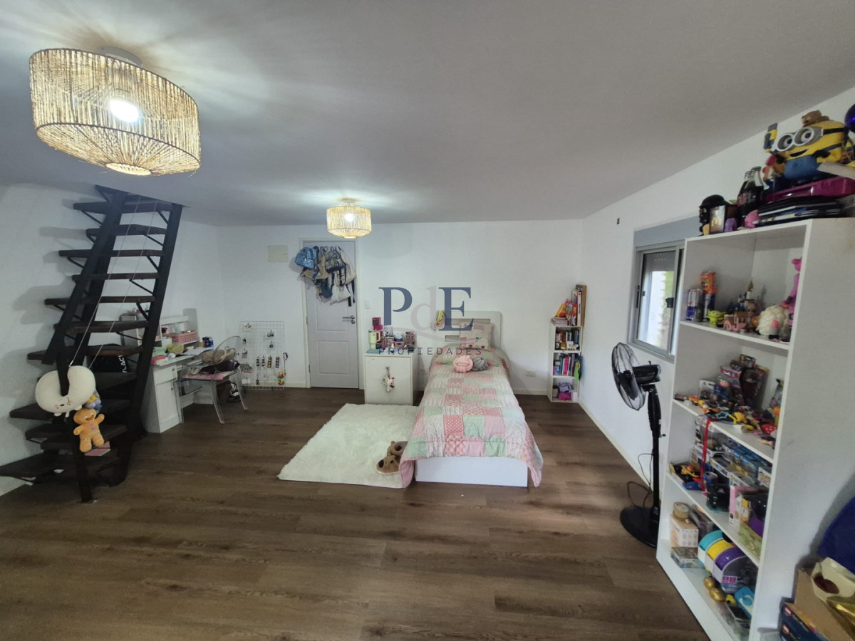Pinares | Casa para Vivir Todo el Año a Dos Cuadras de la Laguna - Imagen 16