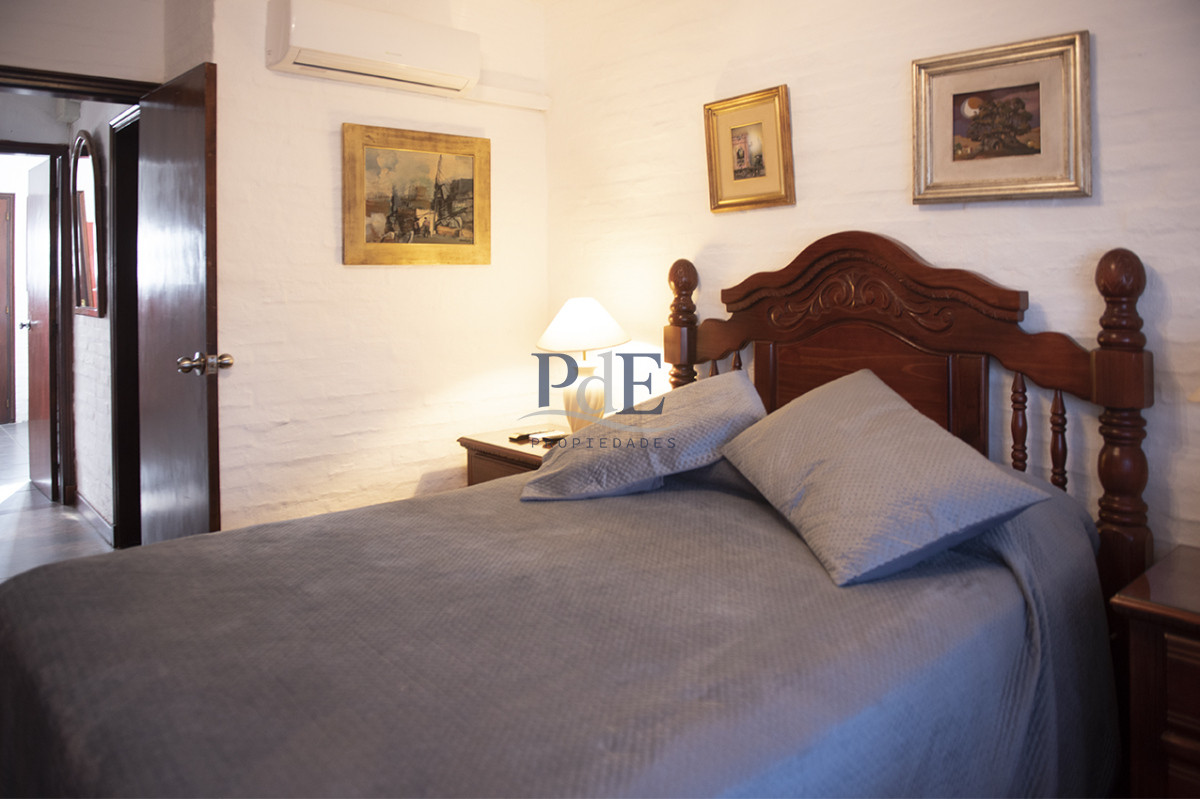 Muy linda casa en venta, zona inmejorable, 3 dormitorios y servicio - Imagen 20