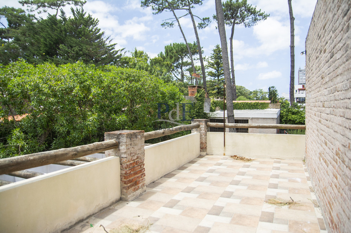 Casa en Mansa, Punta del Este. 5 dormitorios, terreno de 674 m² - Imagen 39