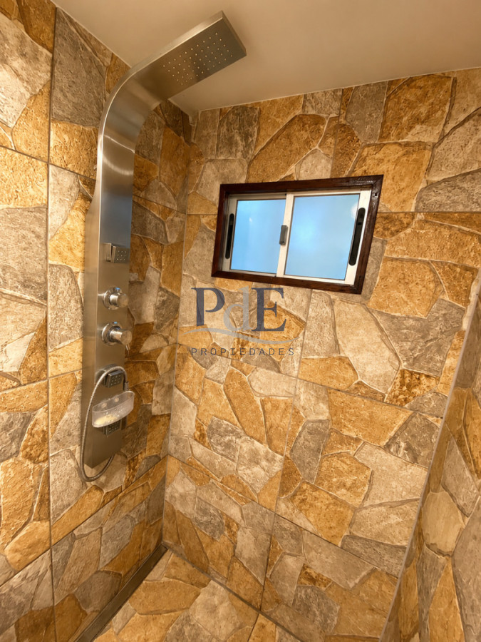 En venta casa de 1 dormitorio en terreno de 1023m2 en Ocean Park - Imagen 12