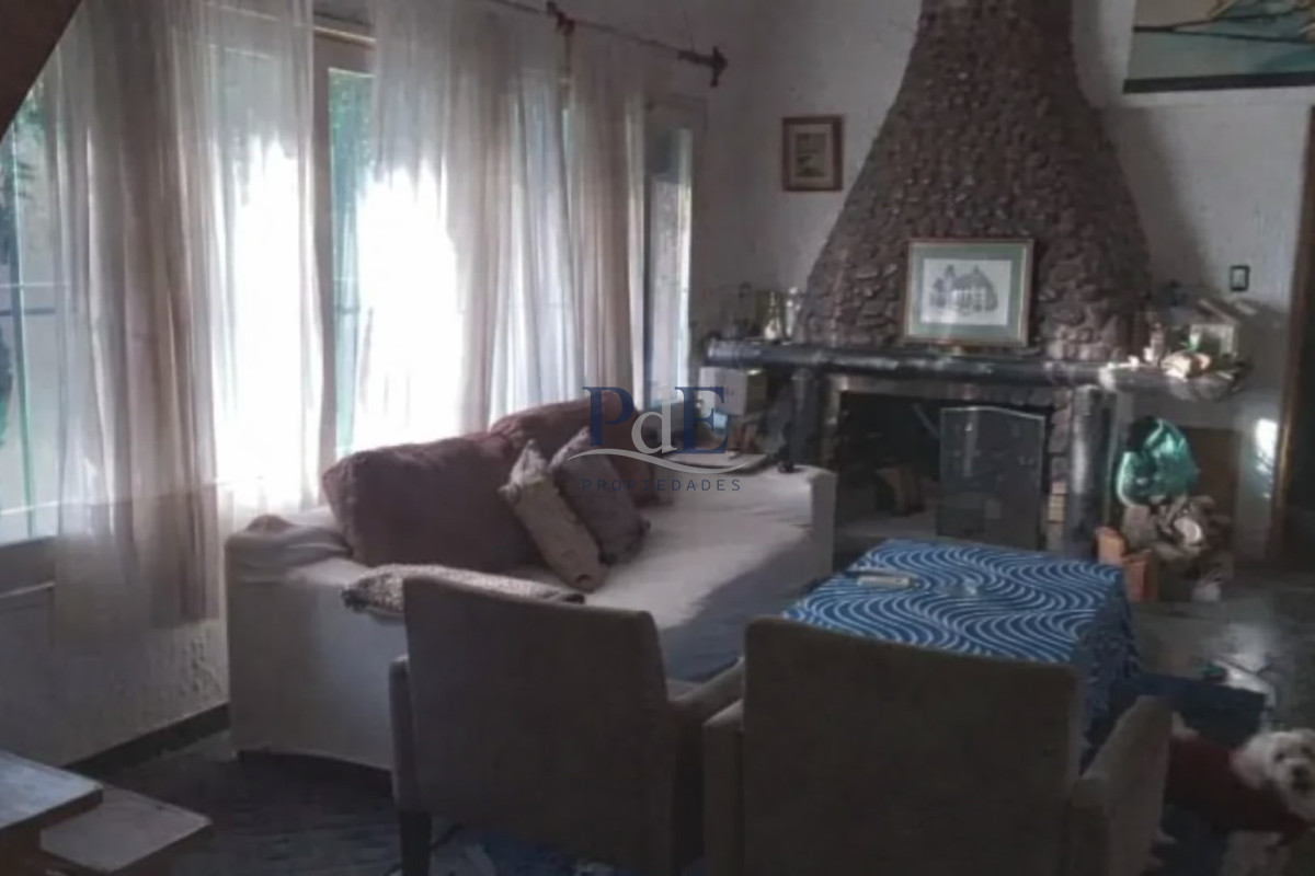 Vende casa en Punta del Este, de 6 dormitorios. - Imagen 1