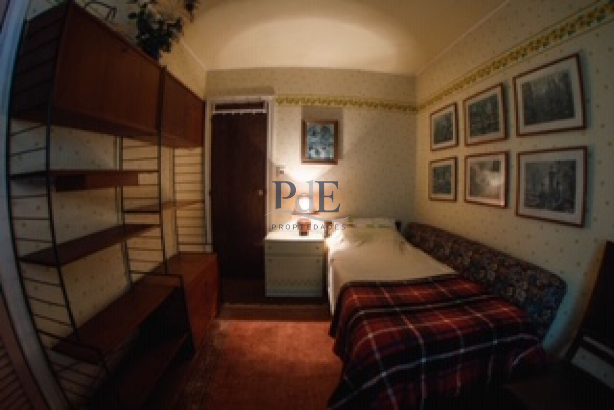 Vende casa de 4 dormitorios en Pinares, cerca del mar. Punta del Este.  - Imagen 12