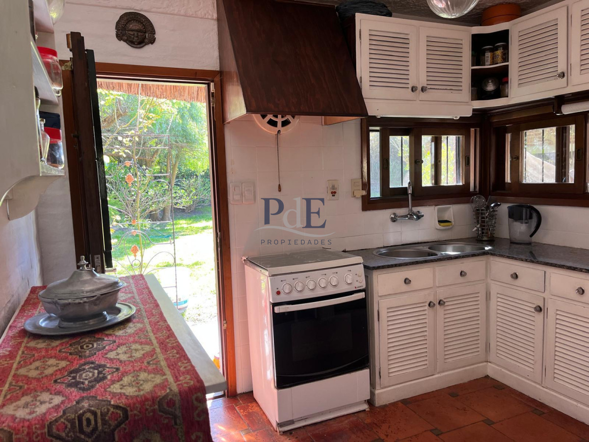 Hermosa cabaña de 4 dormitorios en venta a metros de Playa Mansa, Punta del Este - Imagen 16