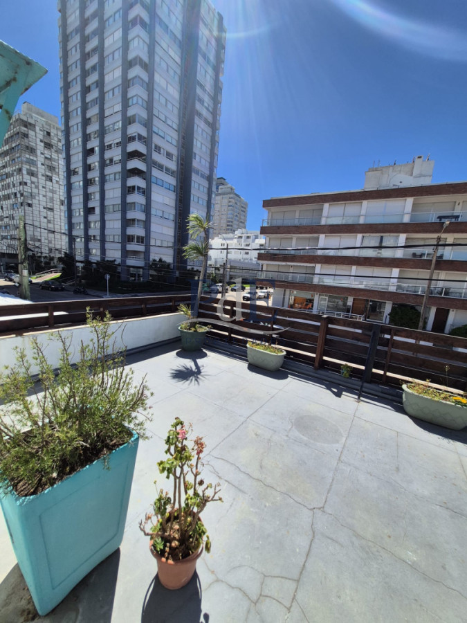 Casa en Península, Punta del Este. 2 dormitorios - Imagen 2