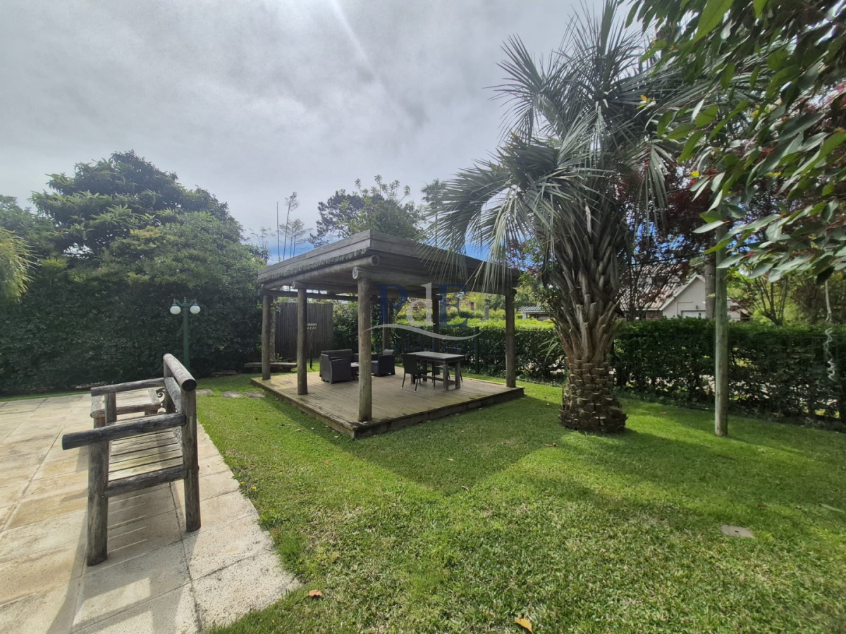 Casa de 4 dormitorios en Punta del Este con 2300 m2 de terreno - Imagen 16