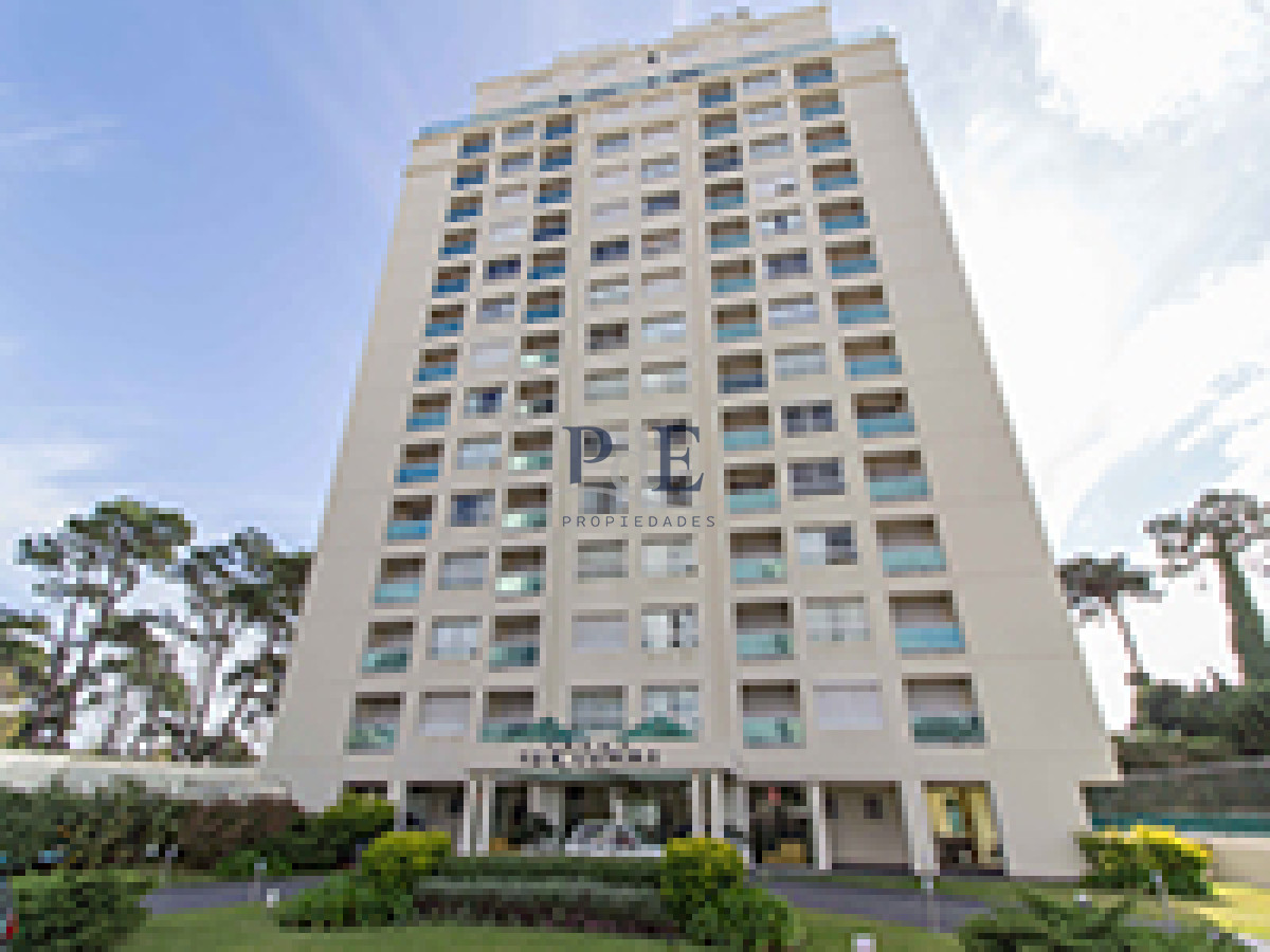 En venta apartamento de 3 dormitorios con muy buena vista a la bahía, Punta del Este. - Imagen 20