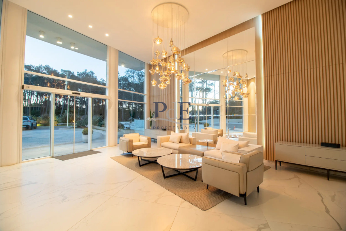 Apartamento en venta de 2 dormitorios en Mansa, Punta del Este - Imagen 1