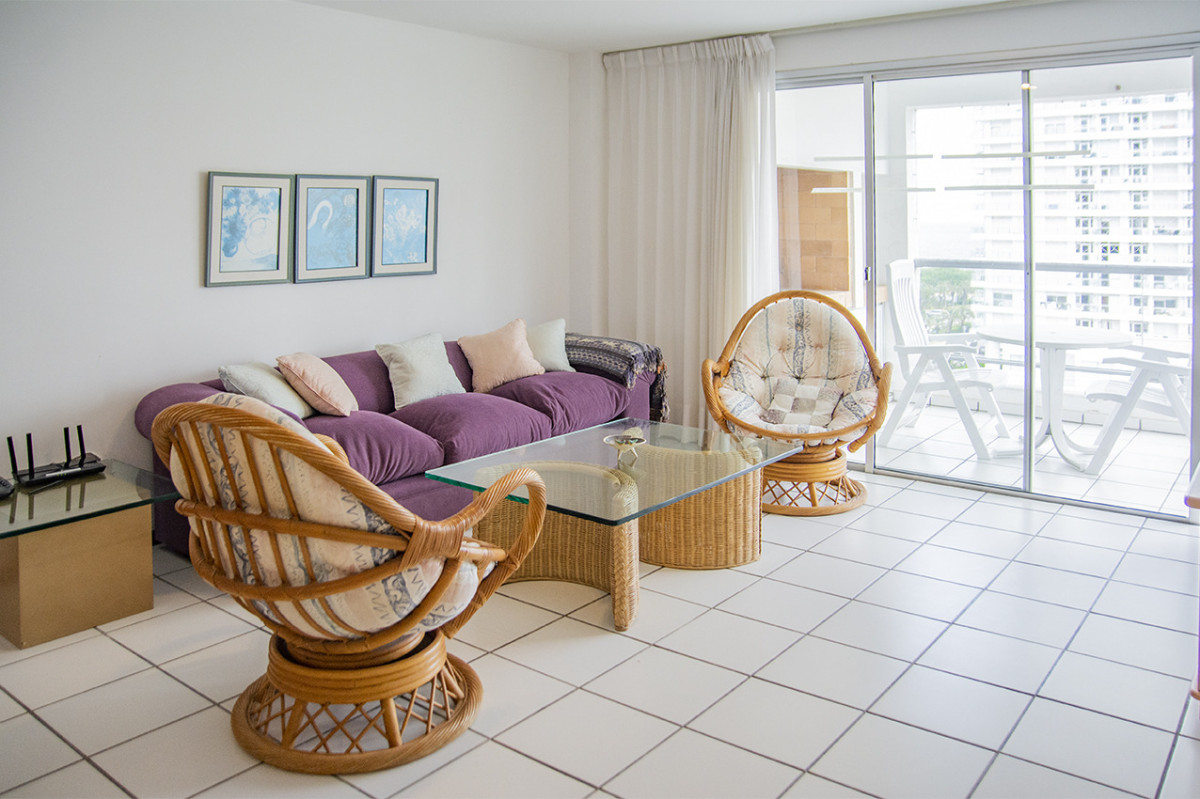 Apartamento ID.21098693 - Apartamento de 3 dormitorios a la venta en playa Mansa Punta del Este