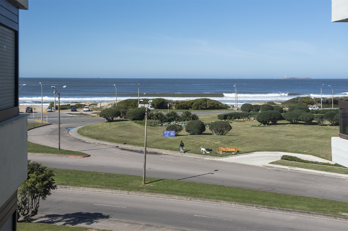 Apartamento ID.21098640 - Apartamento en Venta de 2 dormitorios en Edificio Panorama , Punta del este 